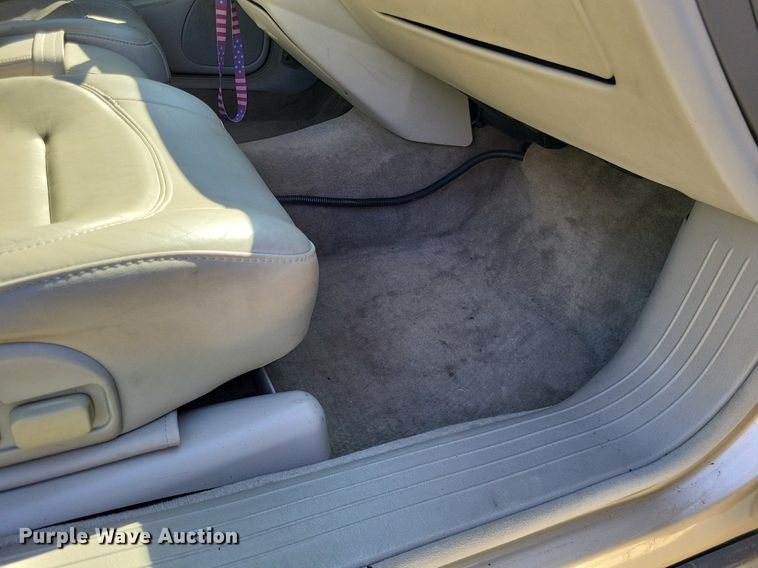 image for item LR9205 2002 Cadillac Krystal Koach  limousine