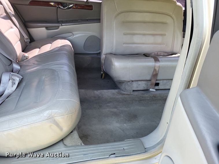 image for item LR9205 2002 Cadillac Krystal Koach  limousine