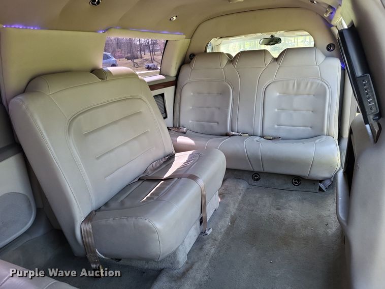 image for item LR9205 2002 Cadillac Krystal Koach  limousine