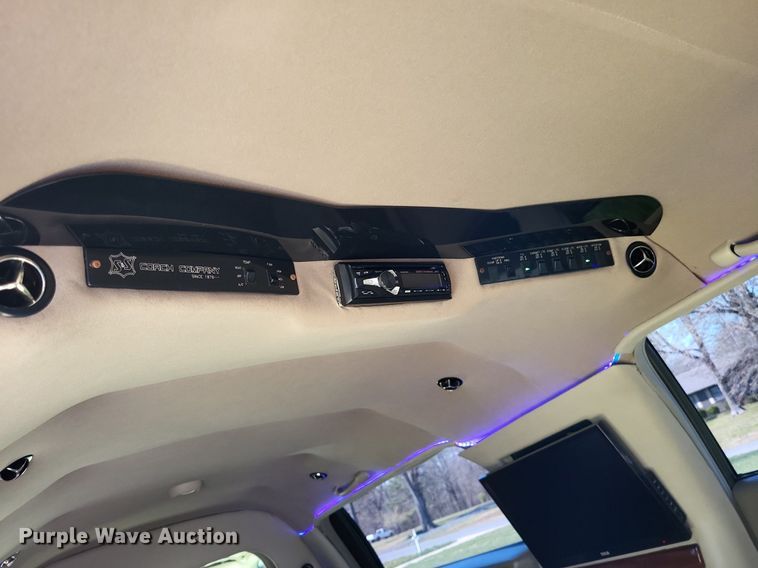 image for item LR9205 2002 Cadillac Krystal Koach  limousine