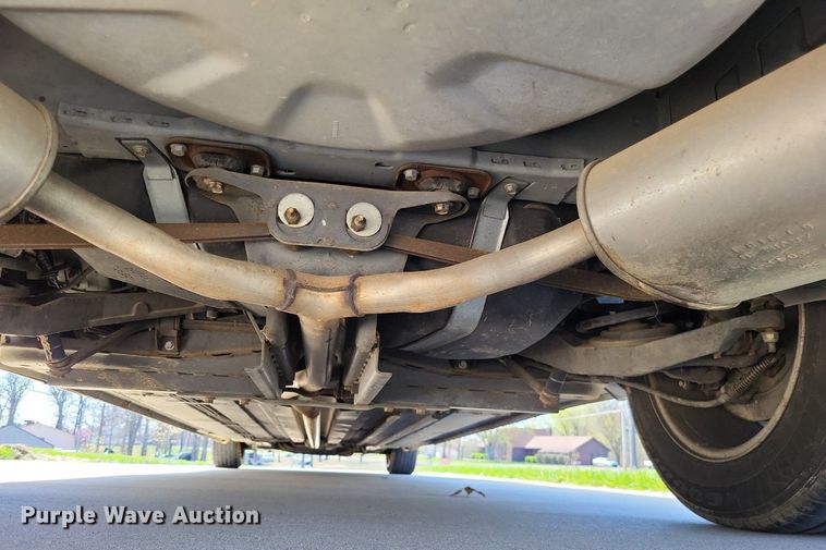 image for item LR9205 2002 Cadillac Krystal Koach  limousine