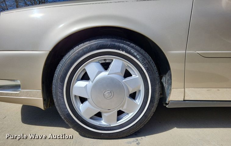 image for item LR9205 2002 Cadillac Krystal Koach  limousine