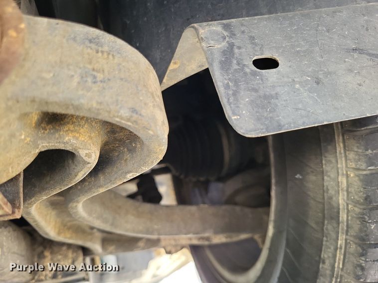 image for item LR9205 2002 Cadillac Krystal Koach  limousine