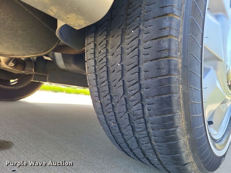 image for item LR9205 2002 Cadillac Krystal Koach  limousine