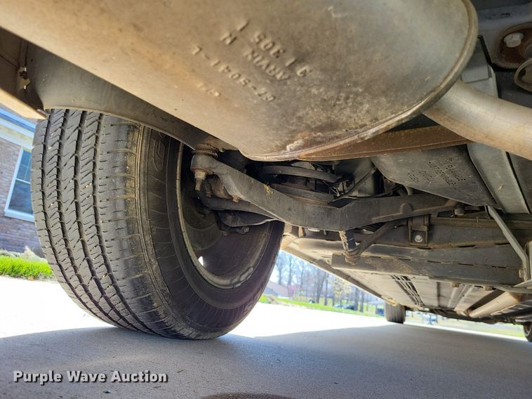 image for item LR9205 2002 Cadillac Krystal Koach  limousine