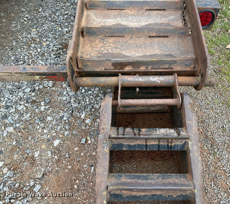 image for item LR9580 2003 Belshe  equipment trailer