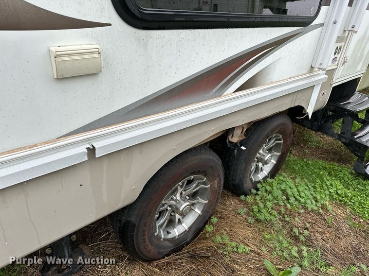 image for item LR9595 2013 Heartland Sundance M-322RES  camper