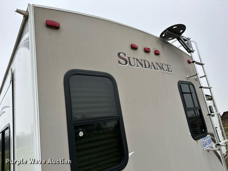 image for item LR9595 2013 Heartland Sundance M-322RES  camper