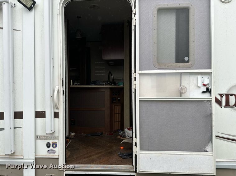 image for item LR9595 2013 Heartland Sundance M-322RES  camper