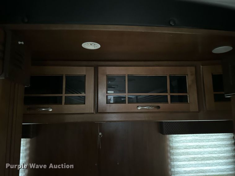 image for item LR9595 2013 Heartland Sundance M-322RES  camper