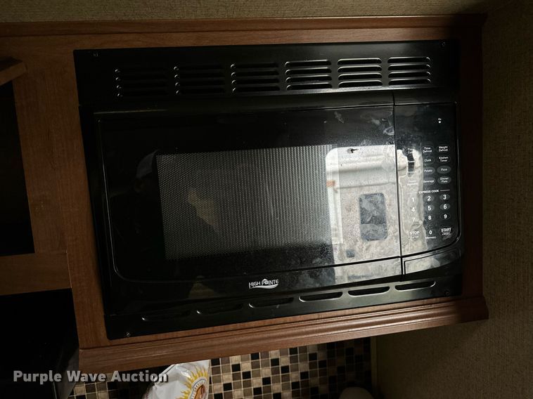 image for item LR9595 2013 Heartland Sundance M-322RES  camper