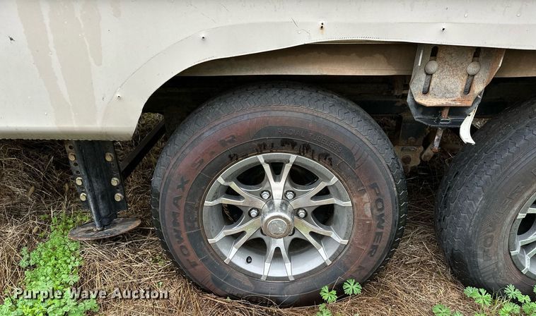 image for item LR9595 2013 Heartland Sundance M-322RES  camper