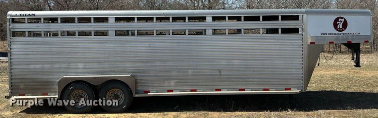 image for item LR9611 2014 Titan  livestock trailer