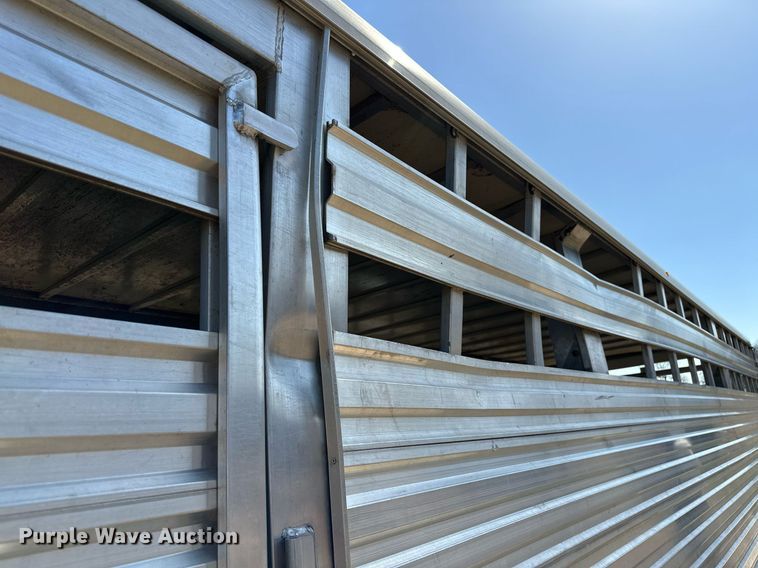 image for item LR9611 2014 Titan  livestock trailer