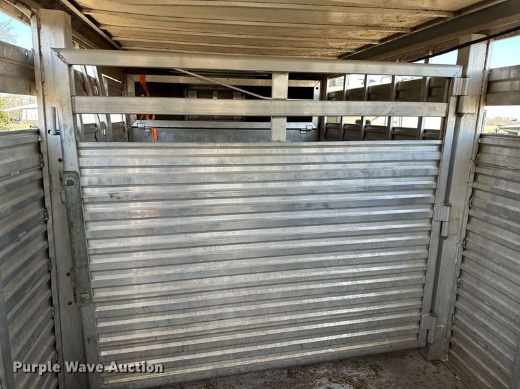 image for item LR9611 2014 Titan  livestock trailer
