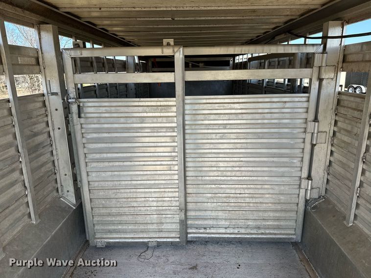 image for item LR9611 2014 Titan  livestock trailer