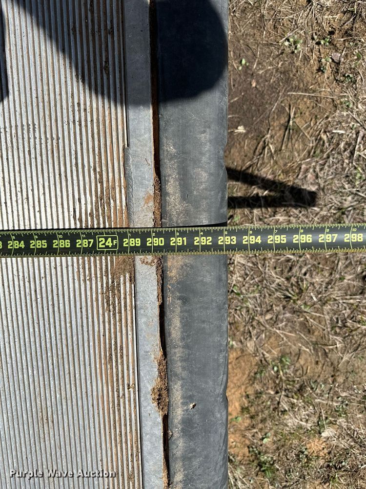 image for item LR9611 2014 Titan  livestock trailer