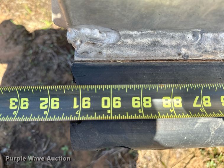 image for item LR9611 2014 Titan  livestock trailer