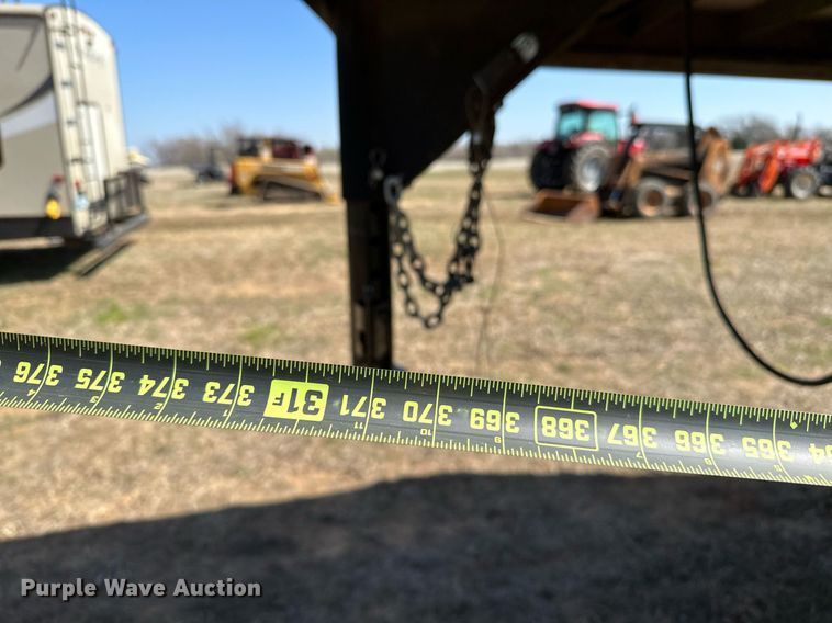 image for item LR9611 2014 Titan  livestock trailer