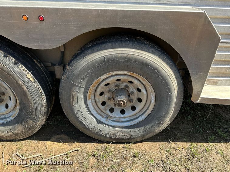 image for item LR9611 2014 Titan  livestock trailer