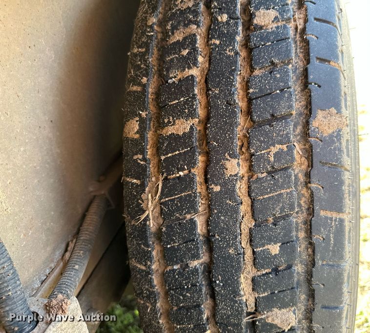 image for item LR9611 2014 Titan  livestock trailer