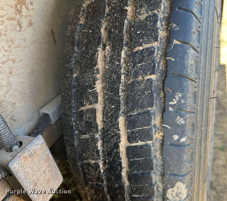 image for item LR9611 2014 Titan  livestock trailer