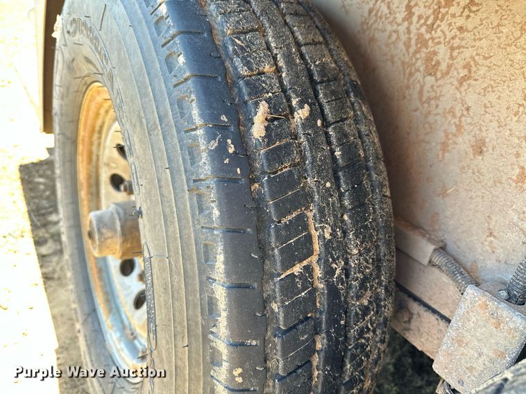 image for item LR9611 2014 Titan  livestock trailer