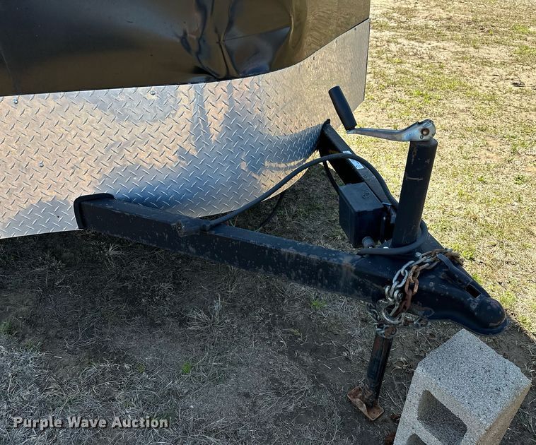 image for item LR9613 2012 Wells Cargo  enclosed cargo trailer