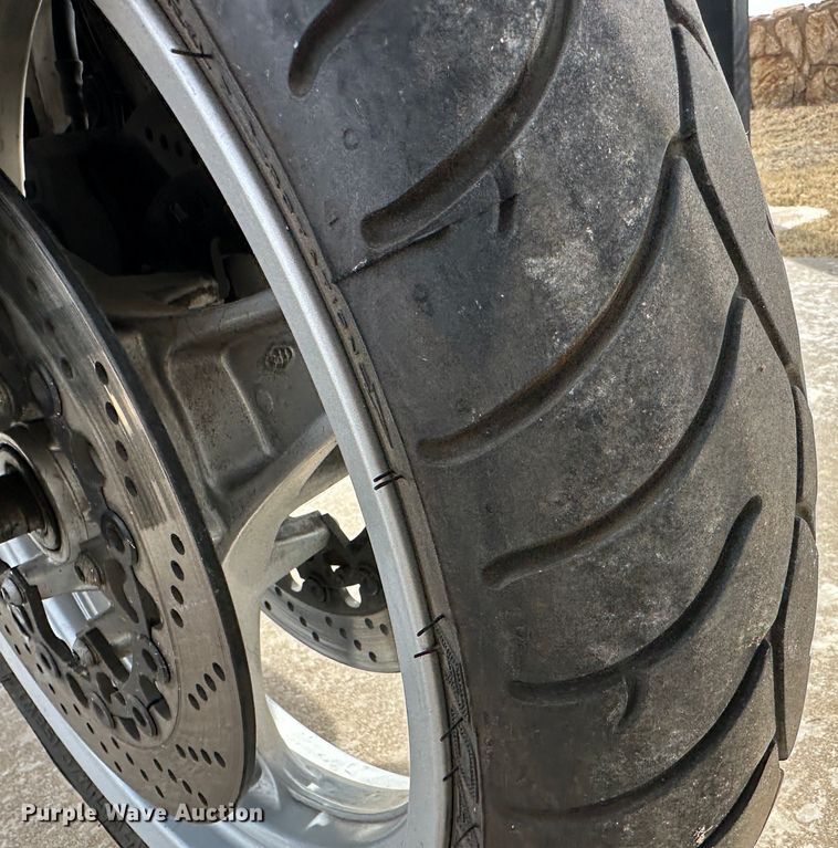 image for item LT9233 1999 BMW R1100RT  motorcycle