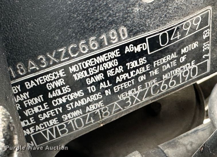 image for item LT9233 1999 BMW R1100RT  motorcycle