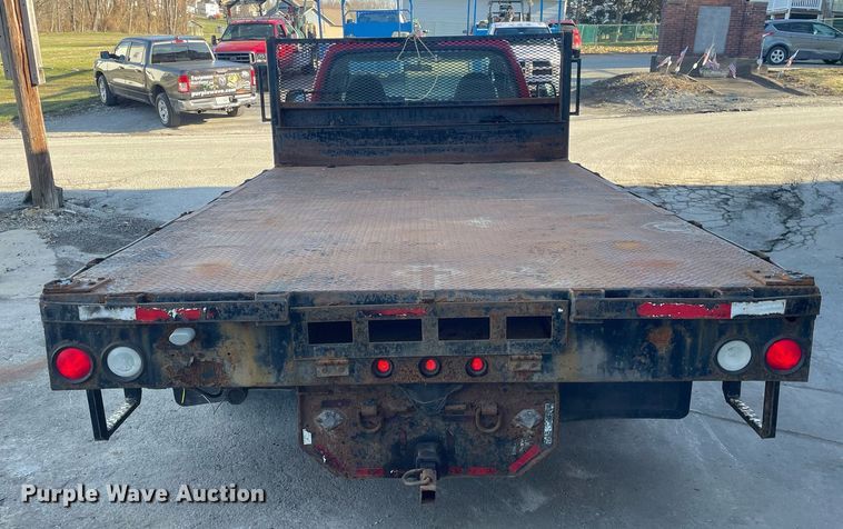 image for item MB9029 2006 Ford F450 Super Duty XL  flatbed truck
