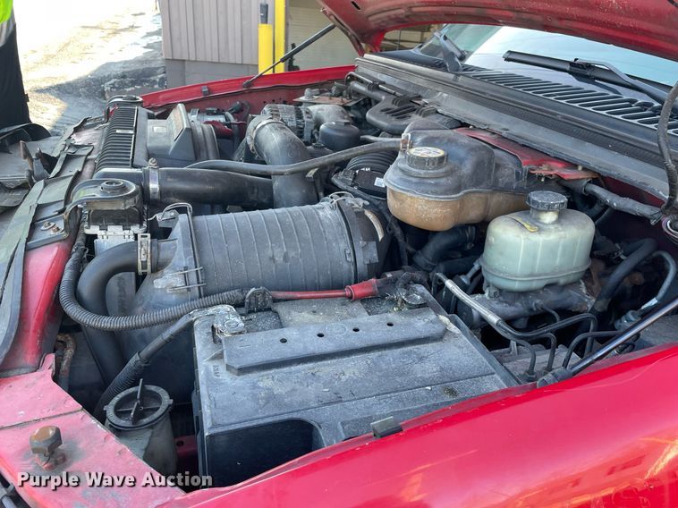 image for item MB9029 2006 Ford F450 Super Duty XL  flatbed truck