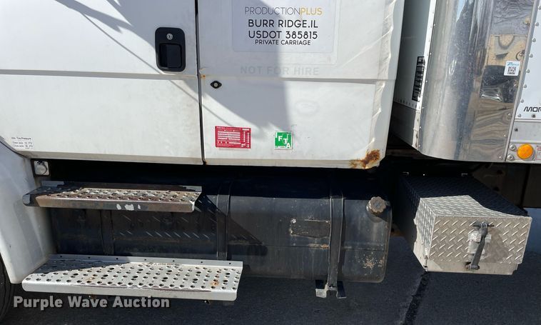 image for item MB9030 1997 Freightliner FL106  box truck