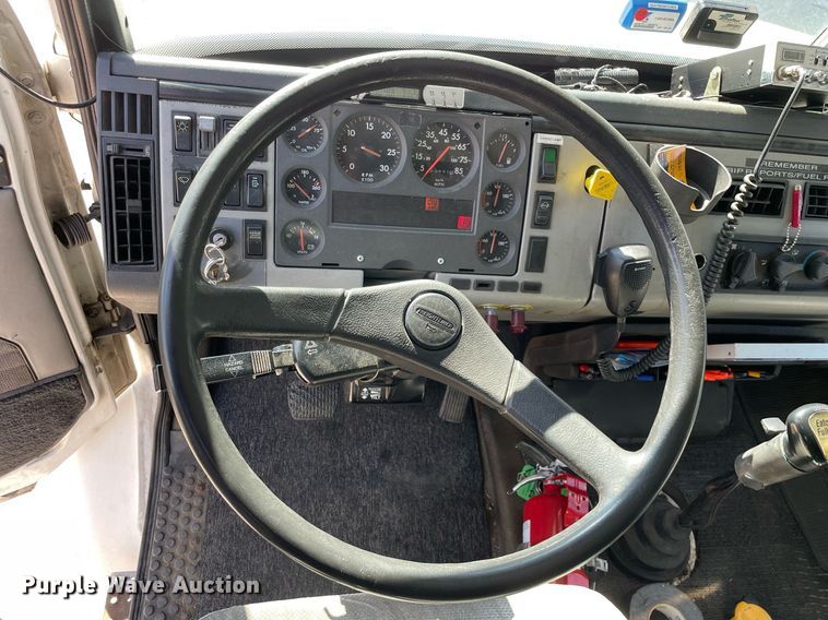 image for item MB9030 1997 Freightliner FL106  box truck