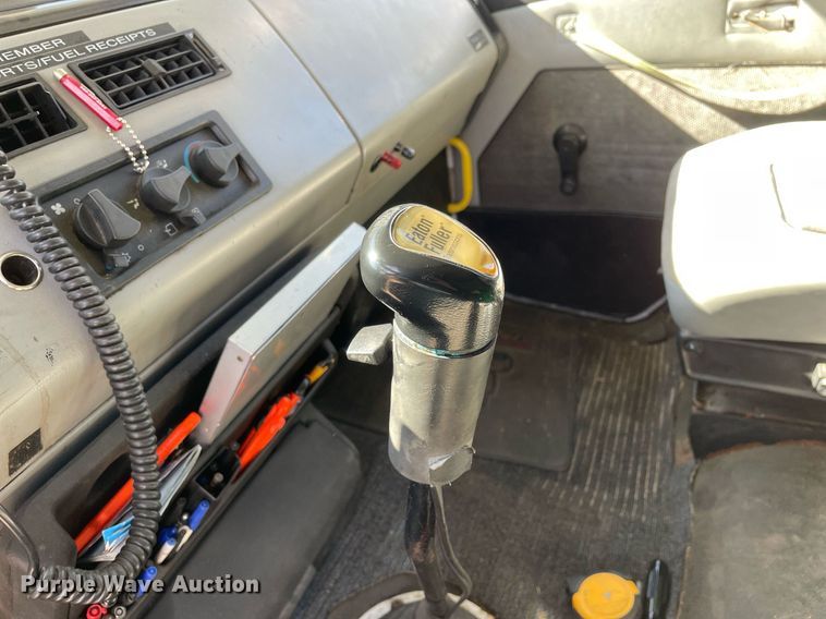 image for item MB9030 1997 Freightliner FL106  box truck