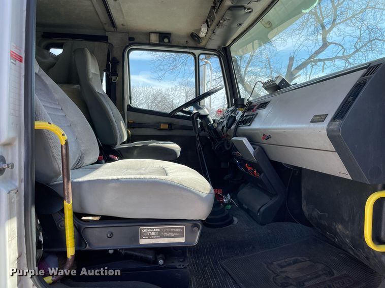 image for item MB9030 1997 Freightliner FL106  box truck