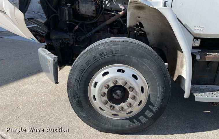 image for item MB9030 1997 Freightliner FL106  box truck