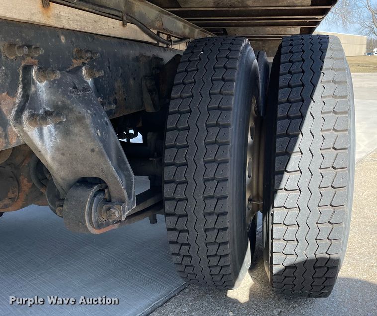 image for item MB9030 1997 Freightliner FL106  box truck