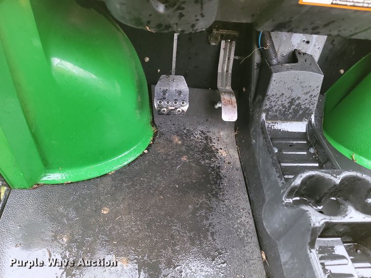image for item MB9861 John Deere 625i Gator  utility vehicle