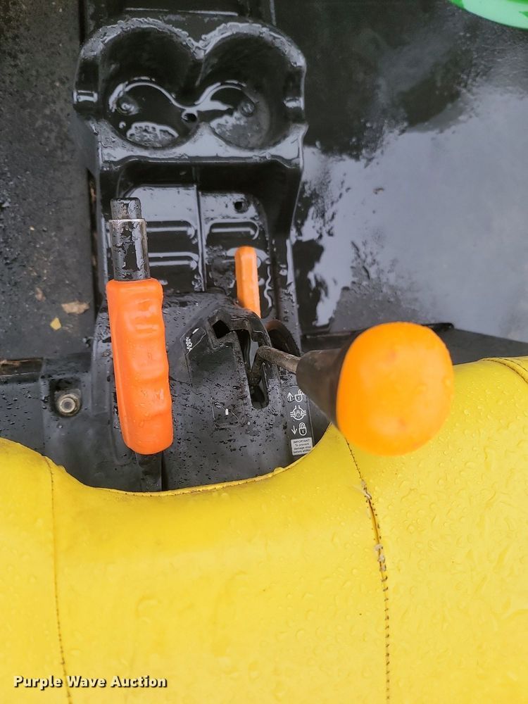 image for item MB9861 John Deere 625i Gator  utility vehicle