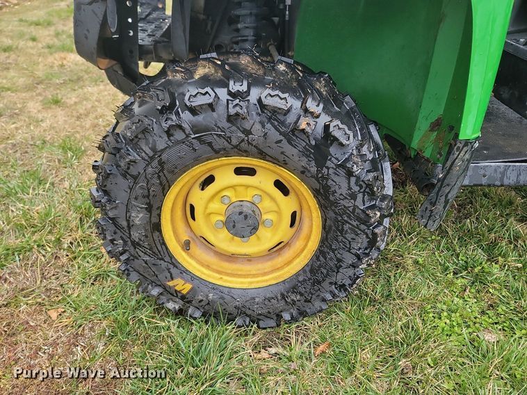 image for item MB9861 John Deere 625i Gator  utility vehicle