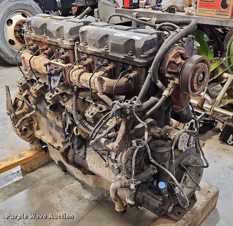 image for item MC9648 2002 Mack E7  engine