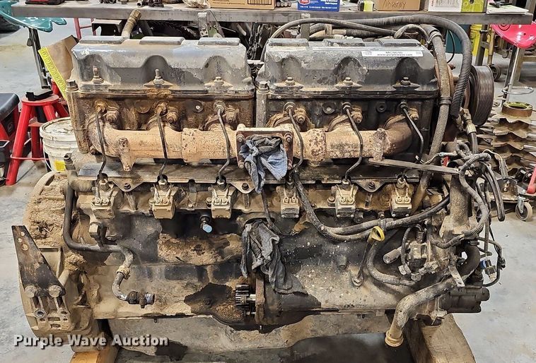 image for item MC9648 2002 Mack E7  engine