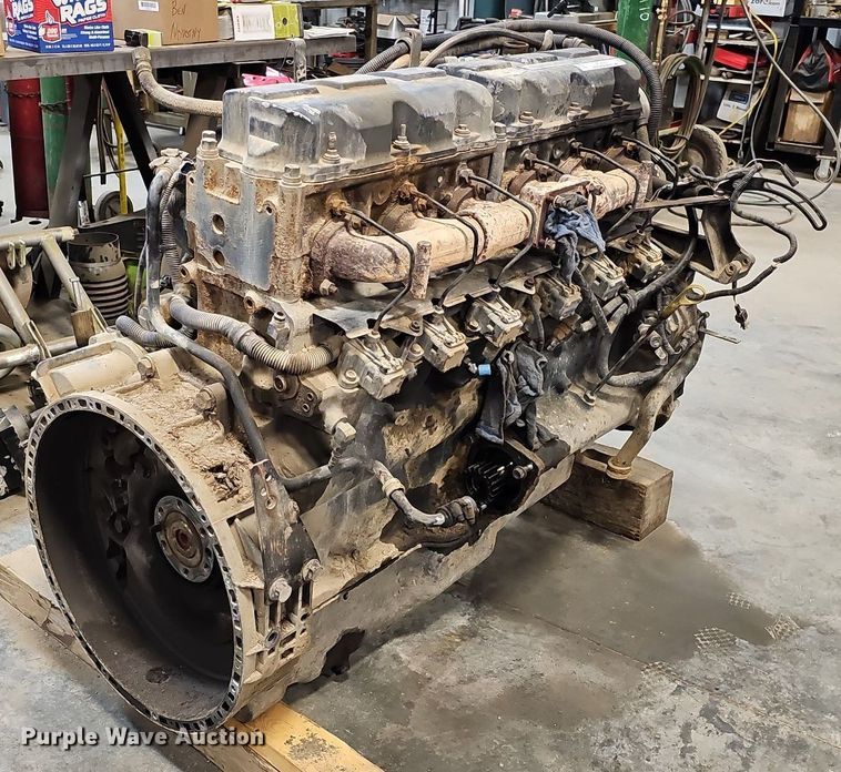 image for item MC9648 2002 Mack E7  engine