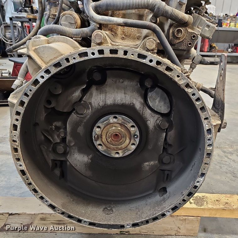 image for item MC9648 2002 Mack E7  engine