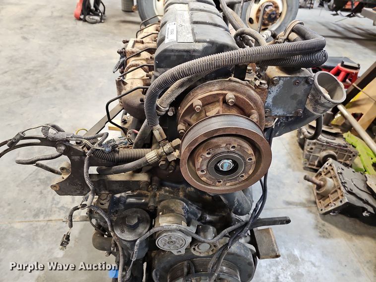 image for item MC9648 2002 Mack E7  engine