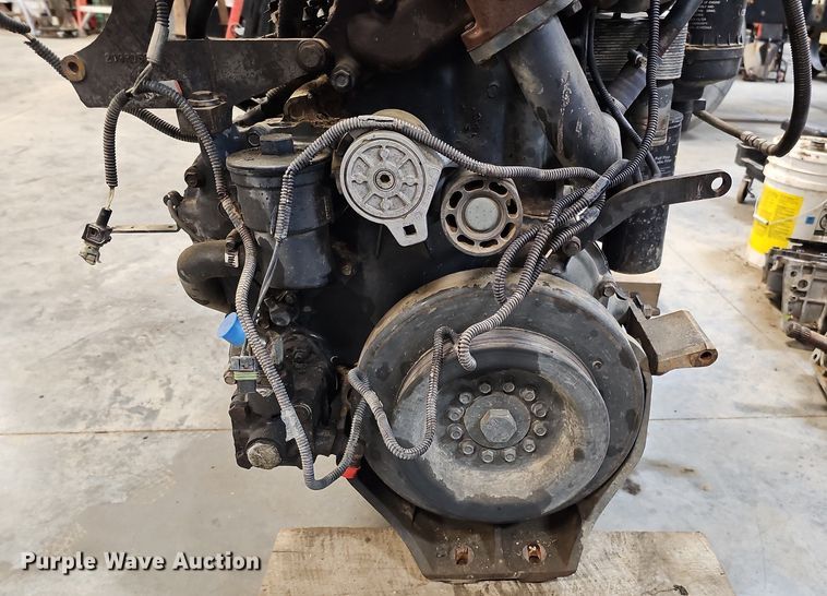 image for item MC9648 2002 Mack E7  engine