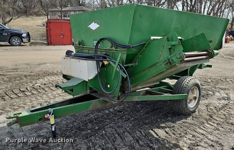 image for item MC9701 Henke BH10  feed grinder/mixer