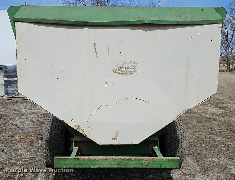 image for item MC9701 Henke BH10  feed grinder/mixer