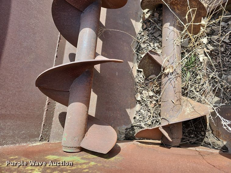 image for item MC9701 Henke BH10  feed grinder/mixer